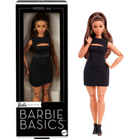 Mattel JBH73, Poupée